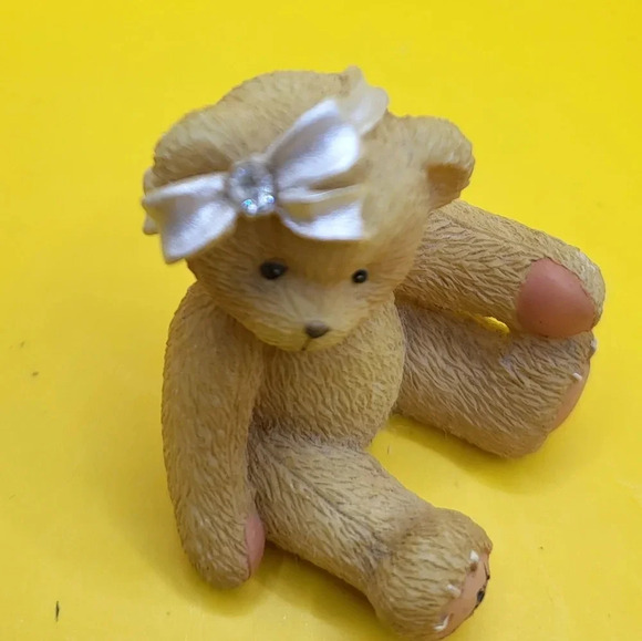 1998 Enesco Avon Exclusive Birthstone Bear Figurine - April Diamond 1.5x1.5 Inch - Picture 5 of 6